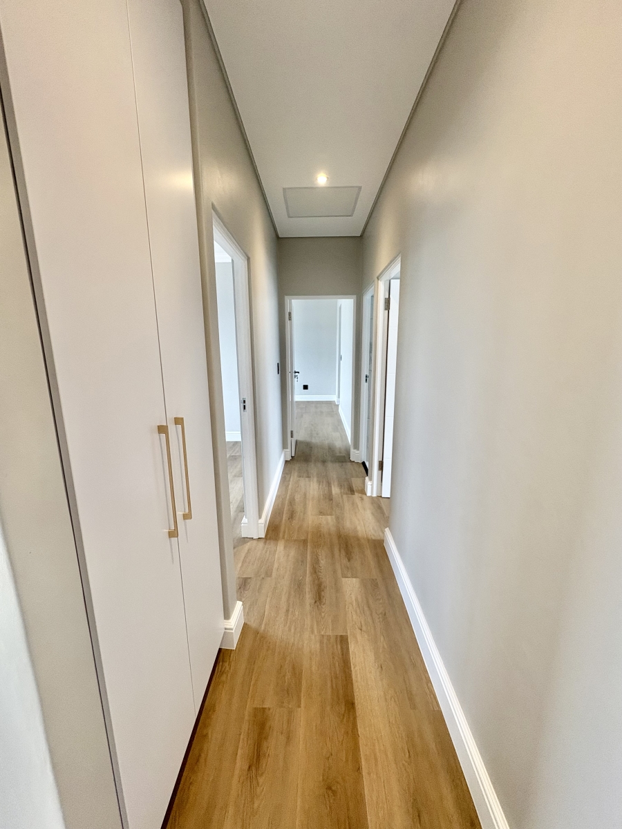 4 Bedroom Property for Sale in Sandown Western Cape